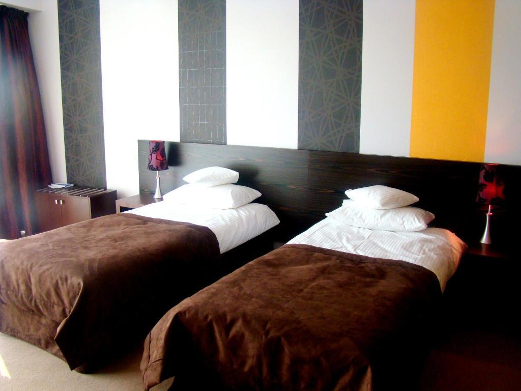 Hotel เนียโปโลมิเซ ห้อง รูปภาพ