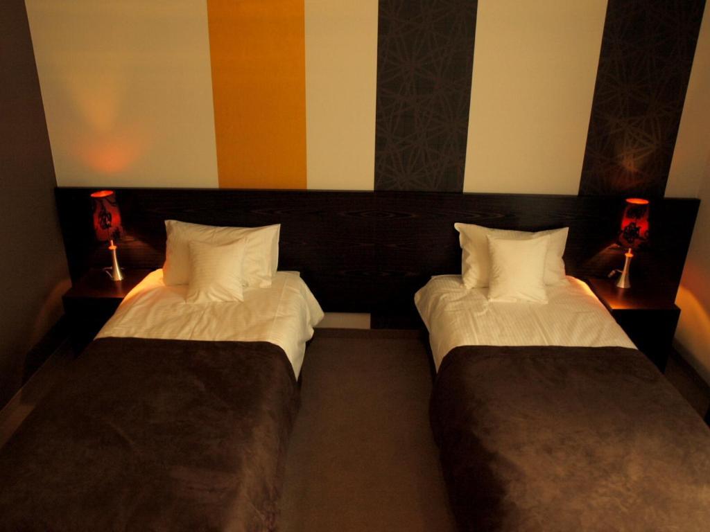 Hotel เนียโปโลมิเซ ห้อง รูปภาพ